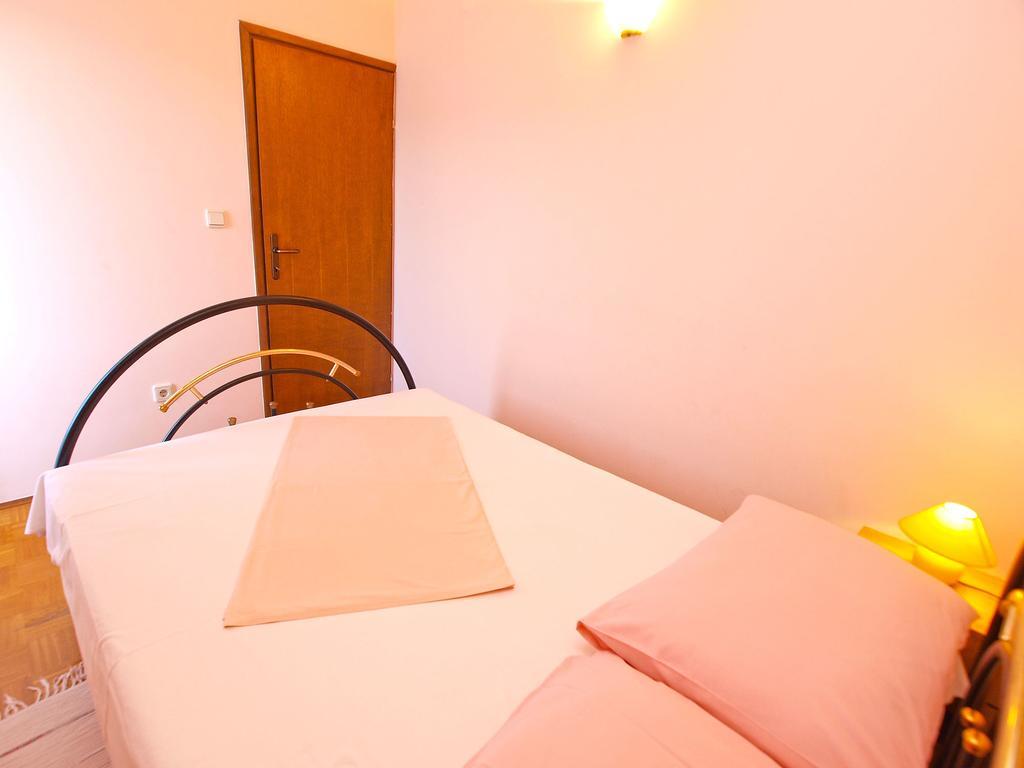 Apartments Dubravka 1315 Vrsar Bagian luar foto