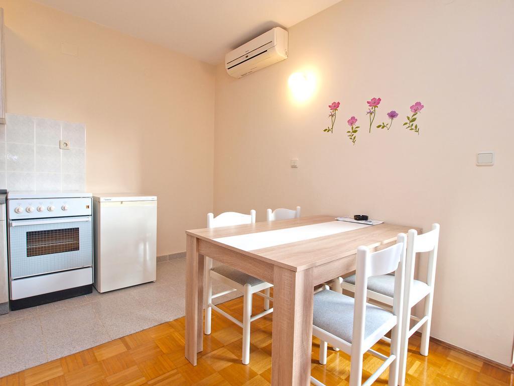 Apartments Dubravka 1315 Vrsar Bagian luar foto