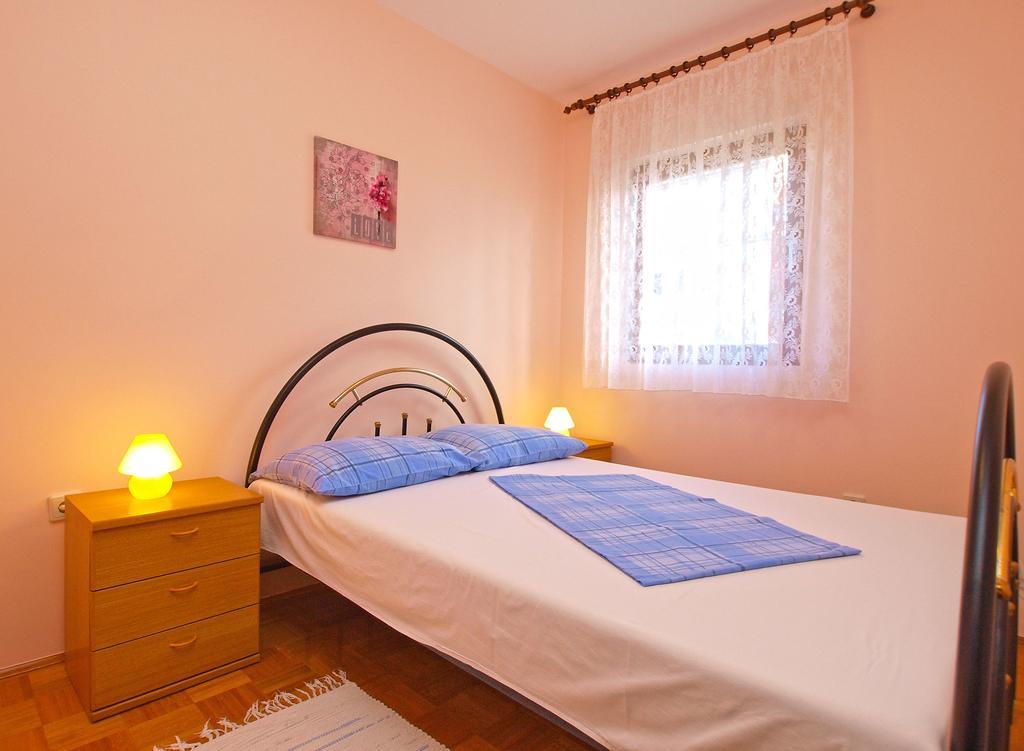 Apartments Dubravka 1315 Vrsar Bagian luar foto