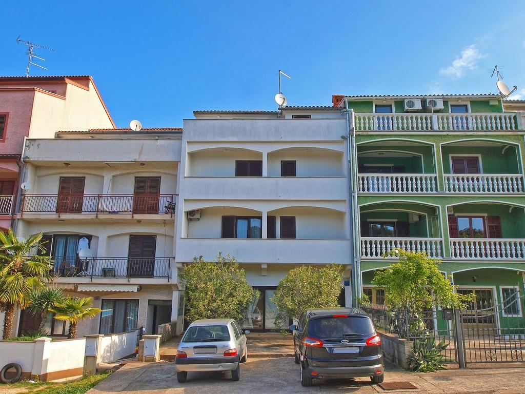 Apartments Dubravka 1315 Vrsar Bagian luar foto