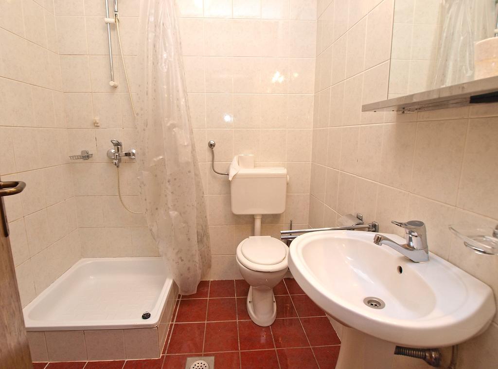 Apartments Dubravka 1315 Vrsar Bagian luar foto